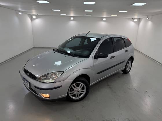 FORD FOCUS 1.6 GL 8V FLEX 4P MANUAL FORD FOCUS 1.6 GL 8V FLEX 4P MANUAL
